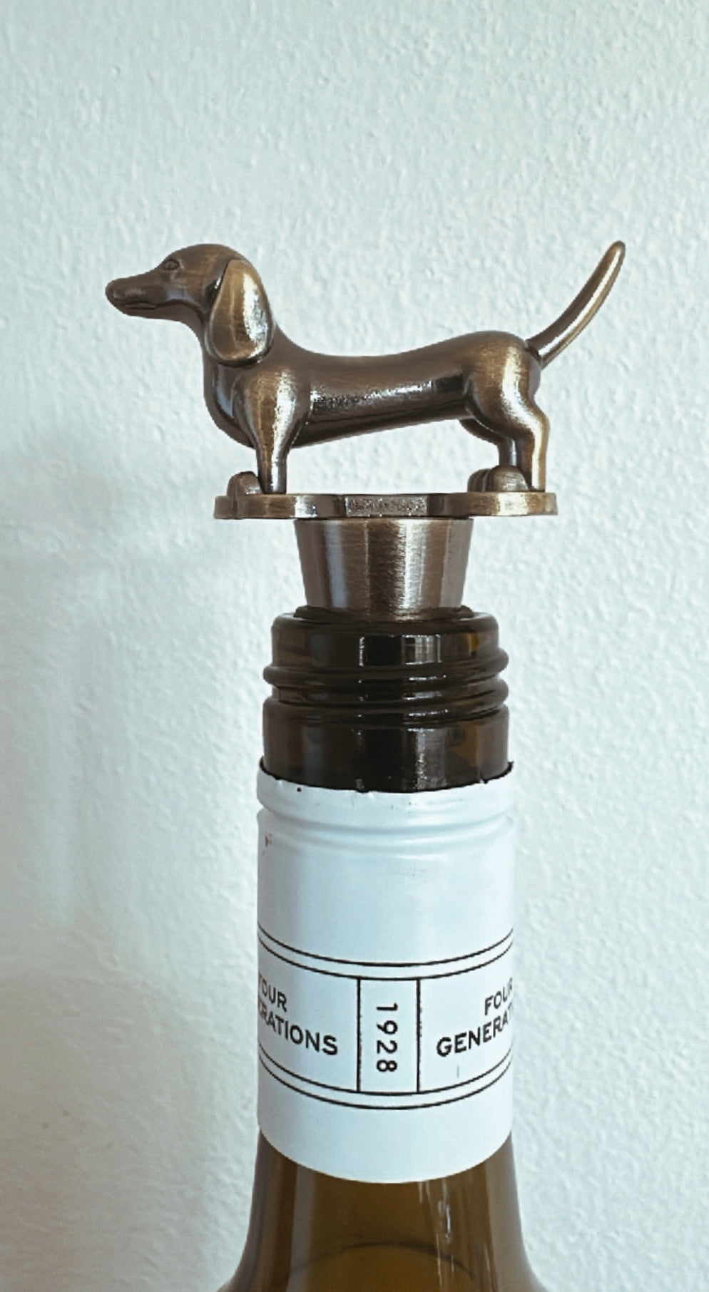 Pawsome wine stopper